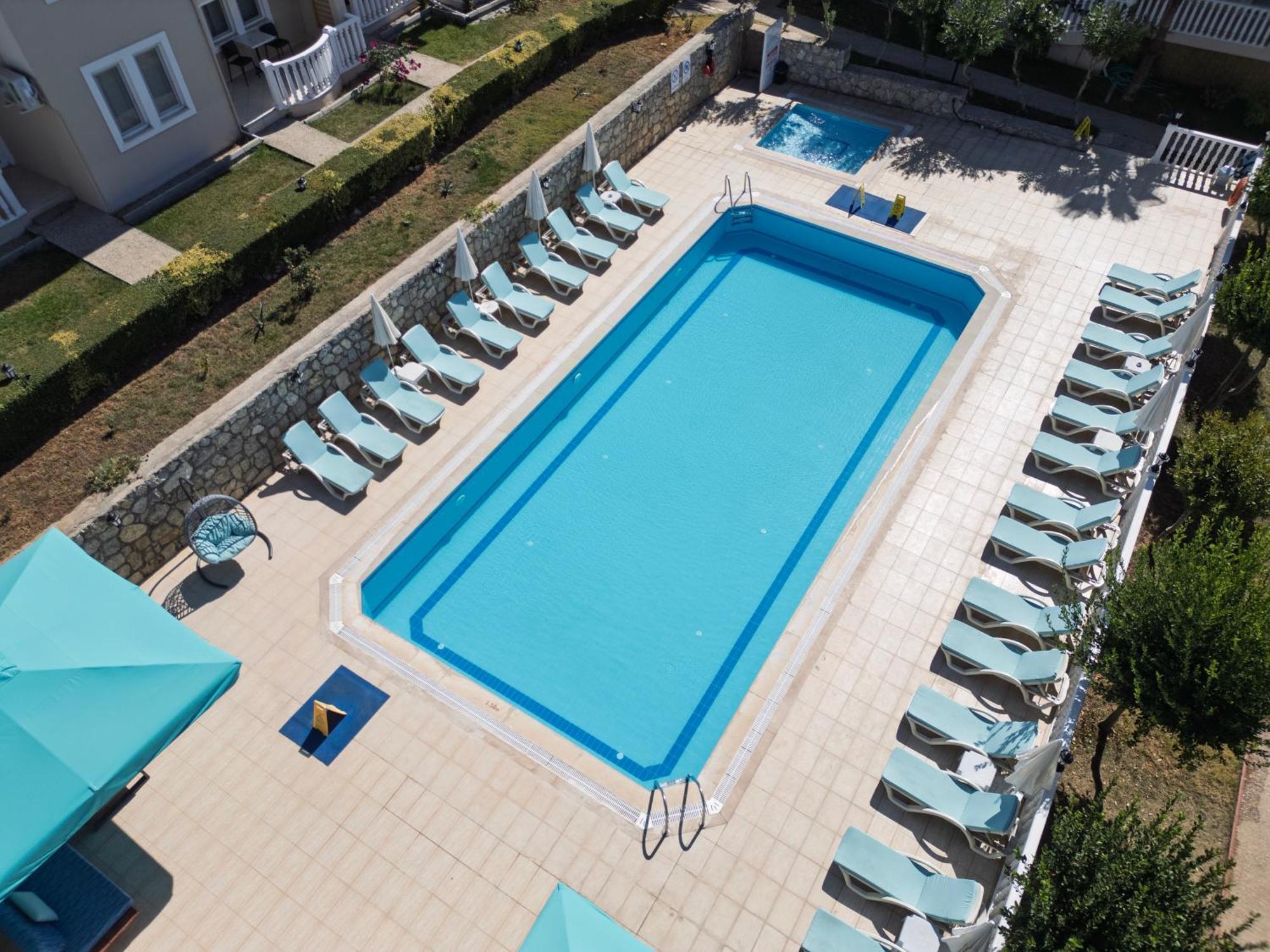 Larimar Suite Hotel オルデニズ エクステリア 写真