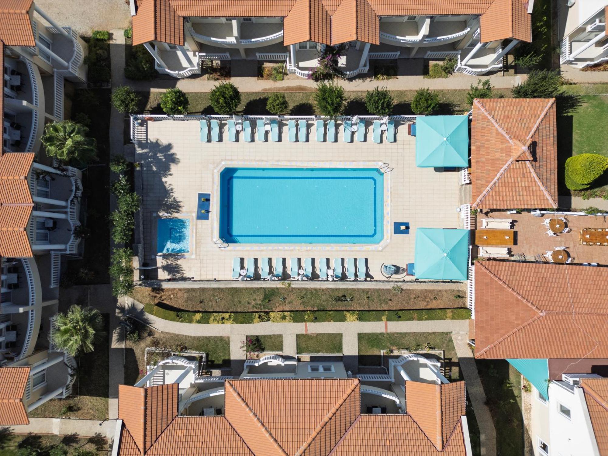 Larimar Suite Hotel オルデニズ エクステリア 写真